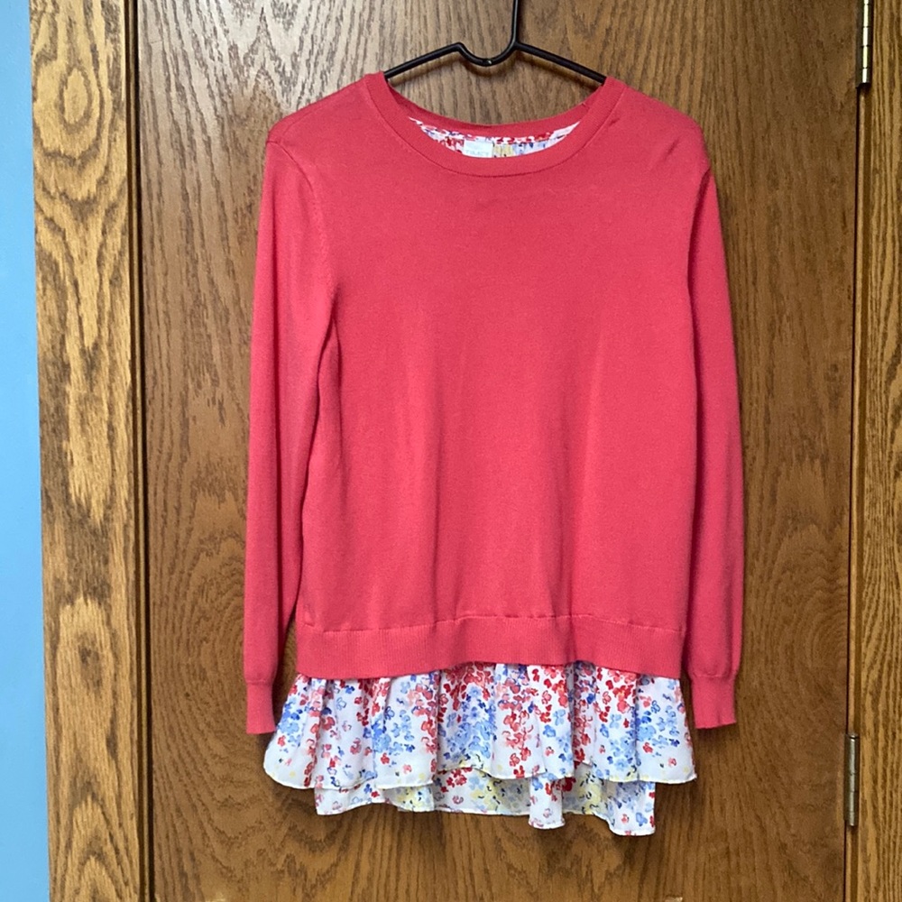 Feminine Knit Sweat Shirt with Floral Lining Layer